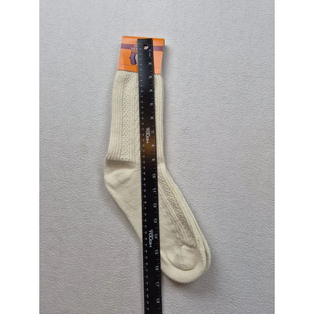 N.Firat FRT Collection Cream Wool Cable Knit Crew Socks Ivory Textured Warm